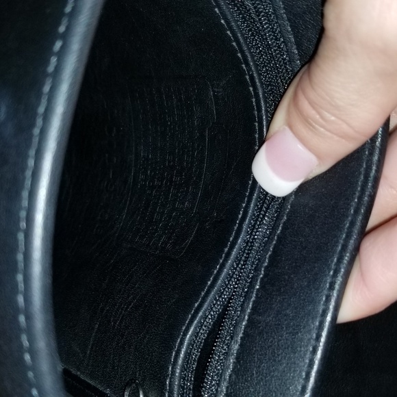 Coach - Picture 2 of 3